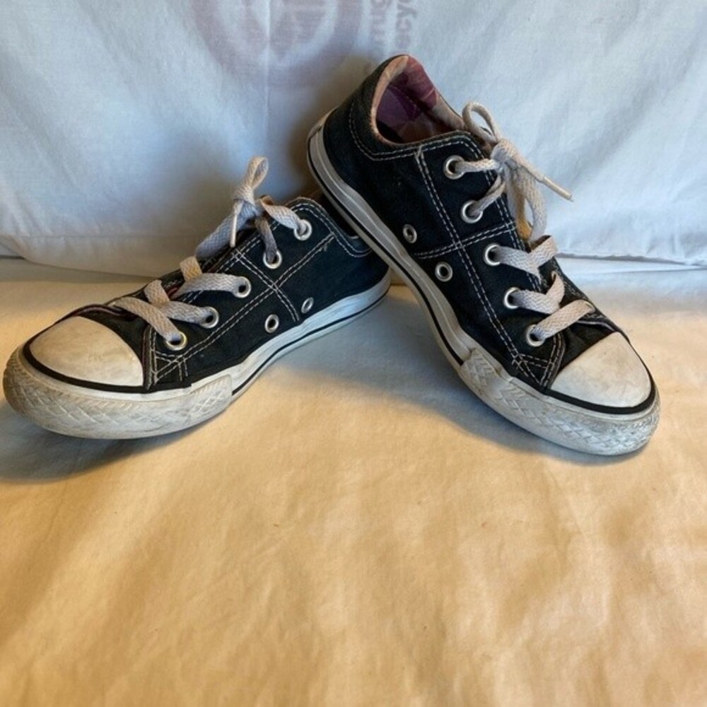 Black Classic Low Top Converse All Star Kids sz 13 Sneakers shoes